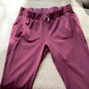 On the fly, Lululemon size 10